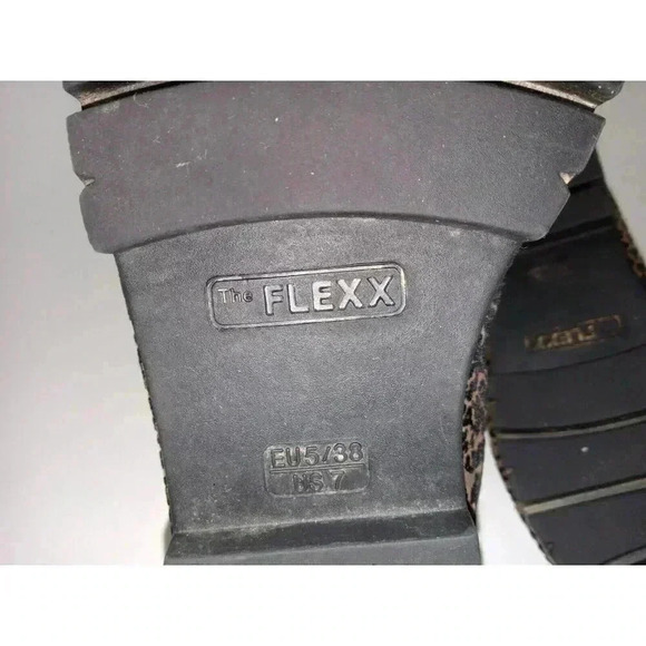 The Flexx Womens Flat Shoes Brown Suede Almond Toe Animal Print Slip On Size 7 - Picture 9 of 11